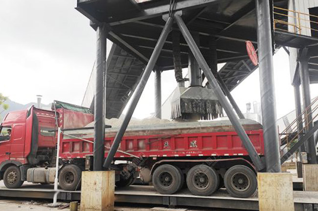 �o��ֵ�صذ�ϵ�y��Q����