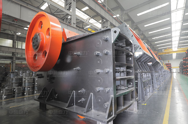 鄂式細(xì)破碎機(jī)型號參數(shù)