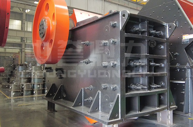 鄂式粗破碎機(jī)大型號(hào) 鄂式粗破碎機(jī)大型號(hào)