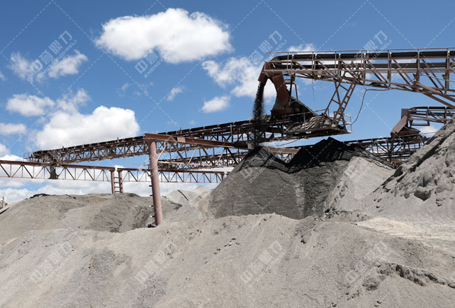 ��ɽ���}Դ�h����������r�a(ch��n)300���������a(ch��n)��