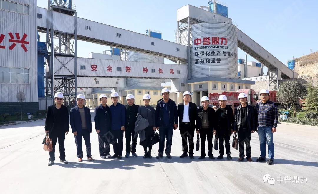 �F(tu��n)�(du��)һ�к�Ӱ����