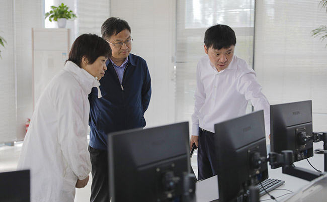 �˽����u�������ܵVɽ����ϵ�y(t��ng)�\�Р�r