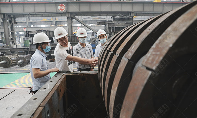 實(shí)地參觀中譽(yù)鼎力智能化一體生產(chǎn)車間