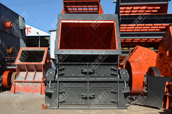 時產1000噸的重錘破碎機