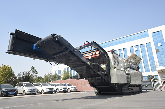 移動(dòng)履帶一體式破碎機(jī)用戶表示滿意的原因 移動(dòng)履帶一體式破碎機(jī)用戶表示滿意的原因